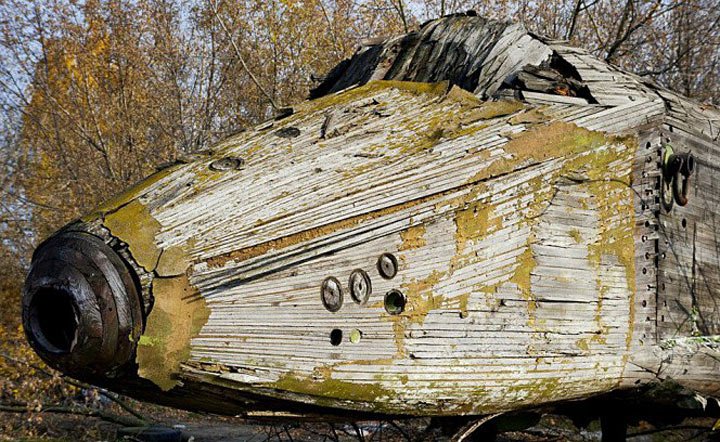 Фотограф нашёл заброшенный советский космический челнок и проник вовнутрь